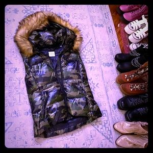 Camouflage Hooded Vest with Faux Fur Trim